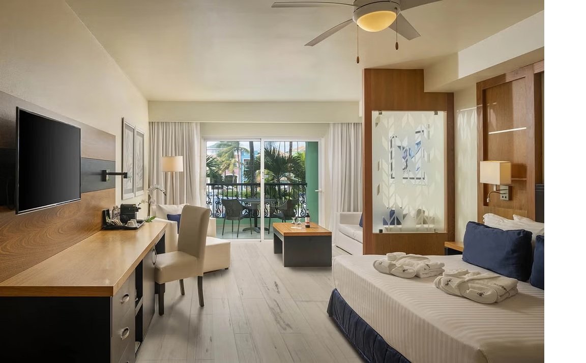 Oceans Blue & Sand Dominica Republic Privilege Junior Suite